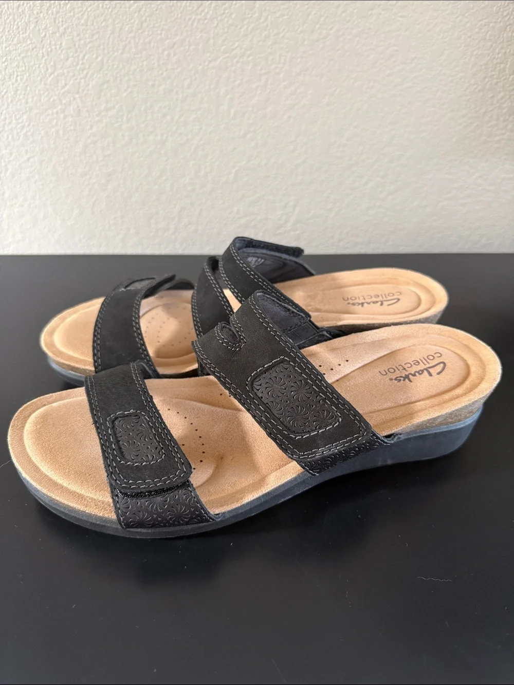 Clarks Calenne Maye Black Leather Flat Sandals